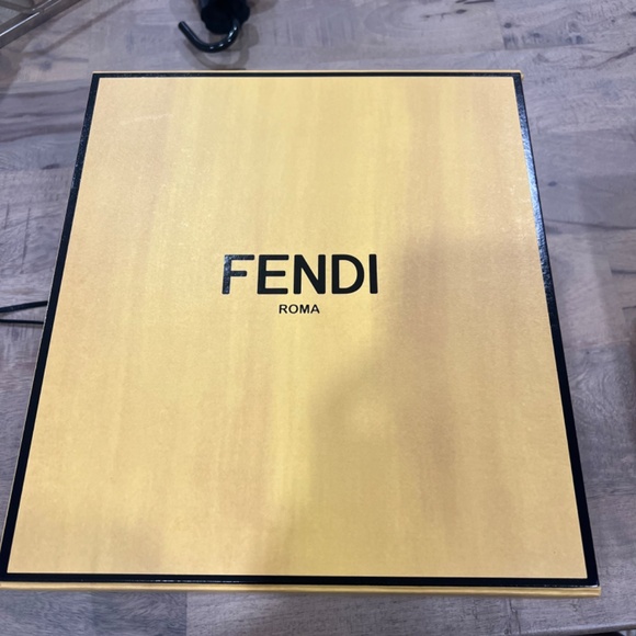Fendi Peekaboo limited edition - Picture 5 of 6